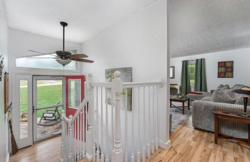 Cozy and Bright 3br apartment 15 min to DT Avl - Foto 25