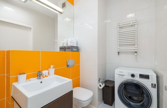 Mysterious Blue Apartment by Renters - Foto 32