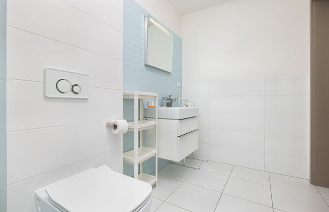 Apartments Five Seas by Renters - Photo 36