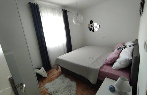 Kuća za odmor M&J s grijanim bazenom - Photo 65