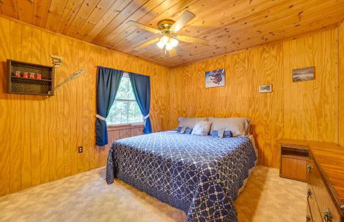 Atlanta Waterfront Cabin with Dock and Kayaks! - Foto 9