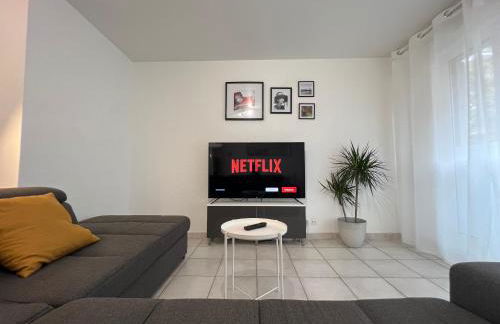 Grand T2 Centre Ville avec Parking Gratuit - Foto 1