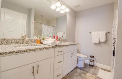 COZY home with fenced patio - Foto 19