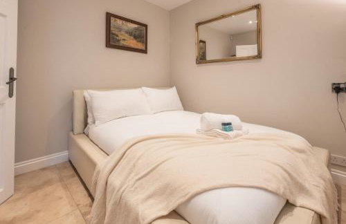 5BDR Luxe Villa By Torr Property Group Short Lets & Serviced Accommodation With Free Parking & River View Stratford-Upon-Avon - Foto 64