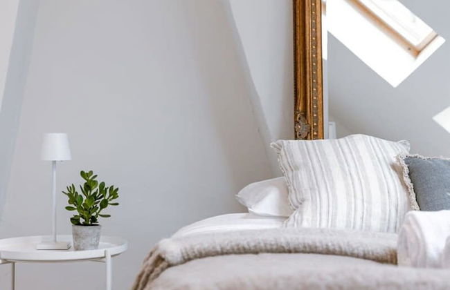 Charming House in the City of Antwerp With Parking - Foto 10