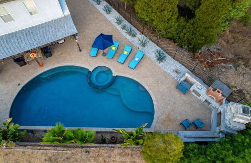 Entire Private Home with 5 Bedrooms 4 Bathrooms 3000 Sq ft Villa, Pool, Hot Tub, Nature, Garage, Winery, Available Now - Foto 45