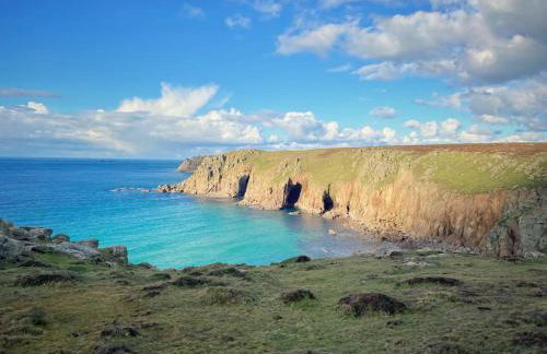 4 Coastguard Cottages - Porthgwarra - Photo 22