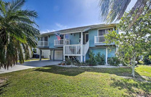 Private Pool and Deck Canalfront St James City Home - Foto 2