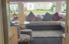 L25 L&g caravan hire 6 berth millfields family only and lead person must be over 30 MAX 4 ADULTS - Foto 12