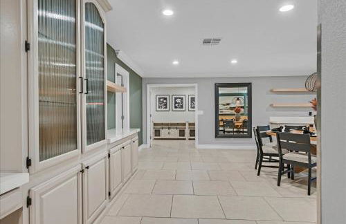 Luxury 5BR Retreat Pool Hot Tub Gym 7000sqf - Foto 12