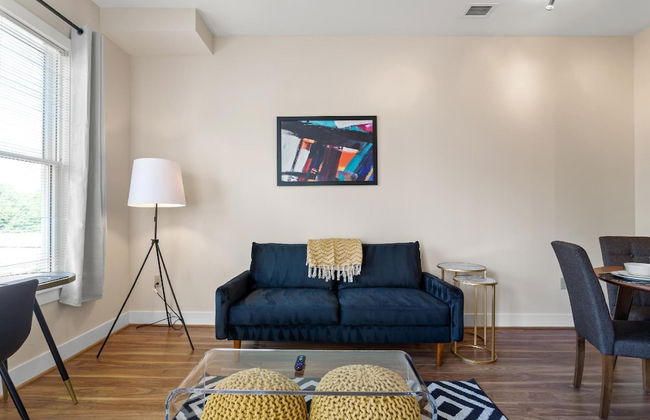 Walk Score 91 Balcony Near King ST Fast Wifi - Foto 1