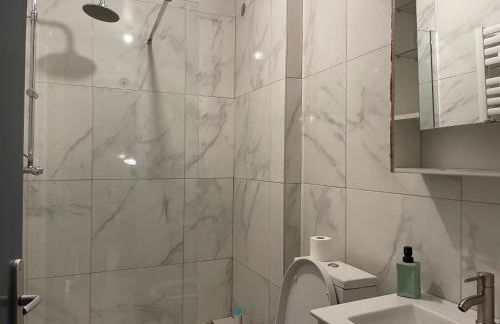 015 CHIC & COSY STUDIO 41m2 HYPERCENTRE WIFI SMART TV NETFLIX - Foto 29