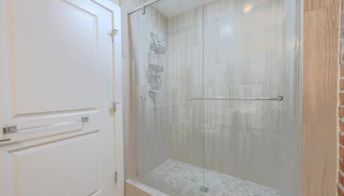 Downtown Luxury Students Welcome Washer and Dryer - Foto 5