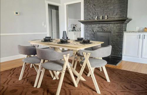 Spacious Home Downtown - Children's Hospital, Pets - Foto 11