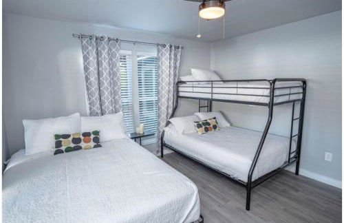 Stylish 4 Br/2ba Renovated Home Near Downtown - Foto 30