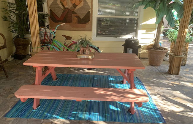 The Secret Garden Home Close to Beach, Shops, Restaurants, Pet Friendly, Close to Lucerne Ave! - Foto 2