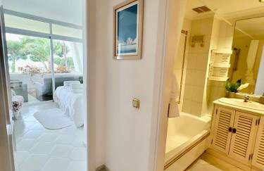 MIRAFLORES BEACH&TENNIS AMAZING VIEW BY THE SEA - Photo 14