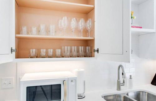 Professionally Designed 4BD Central location - Foto 44