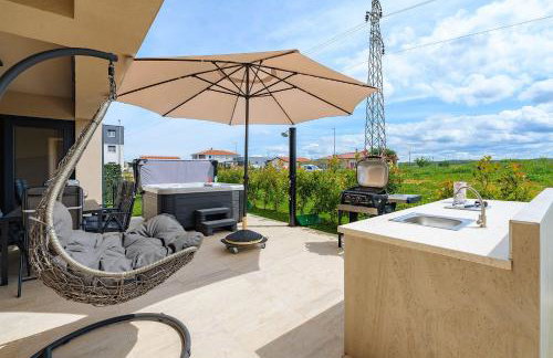 Mediterranes und modernes Apartment mit Jacuzzi, Waschmaschine, Grill - Photo 33