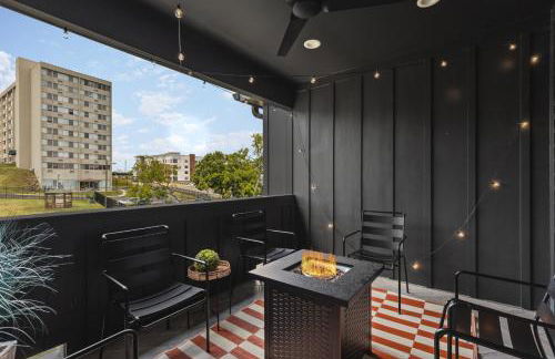 Walk to 12 South and Belmont with Garage FirePit and Patio - Foto 35