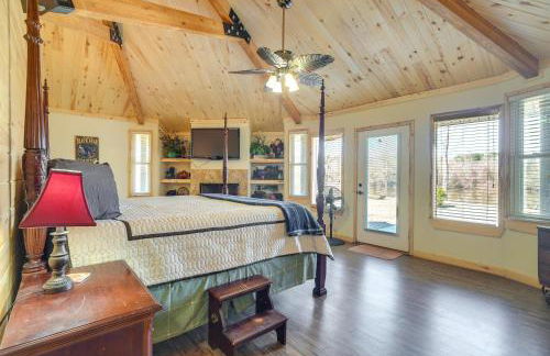 Fire Pit, Views Lakefront Toledo Bend Retreat! - Foto 10