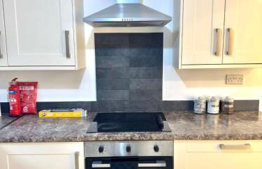 Rushden Home - Perfect for Contractors - Free Parking - Sleeps 5 - Garden - Netflix and HDR TV - Foto 33