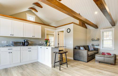 Modern Waterfront Gem w/ Dock on Lake Monomonac - Foto 10