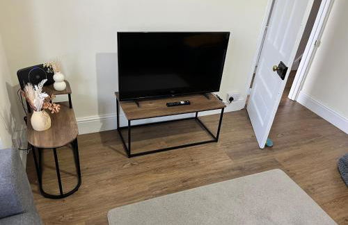 4 bedroom, sleeps 8, 30 seconds from beach, games table - Foto 25