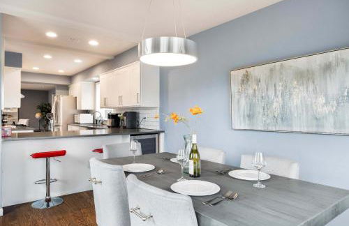 Stylish 3BR Home EV Outlet Near Light Rail - Foto 19