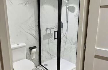 Suite bien être - jacuzzi et sauna / love room - Foto 40