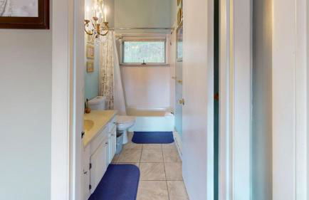 Silver Spring Chalet Brought to you by GetAway Vacations - Foto 16