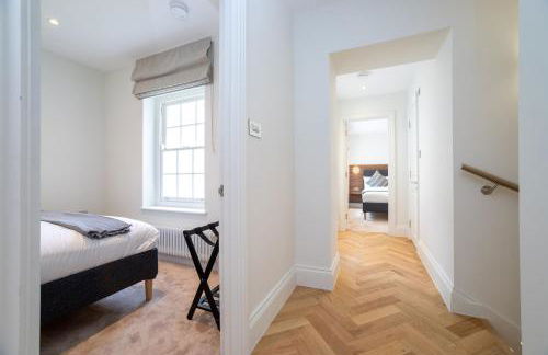 The Heart of Westminster - Photo 17