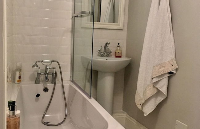 Beautiful 1BR in Historic St Aubin House - Foto 26