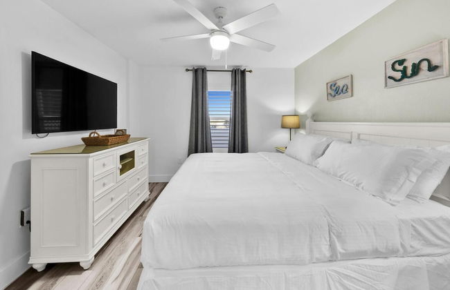 Pelican Beach 307 - Photo 3