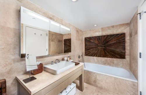 Oceanview Private Condo at 1 Hotel & Homes -1408 - Photo 25