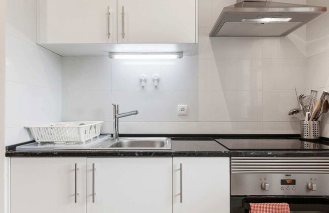 Beautiful 1 Bedroom Apartment Near Benfica - Foto 8