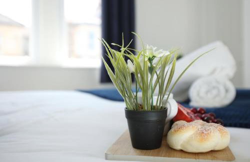 North Road By N And N Stays, perfect for contractor and corporate stays, Long Stays welcome, Free on street parking, WIFI, Near Gloucester Road - Foto 38