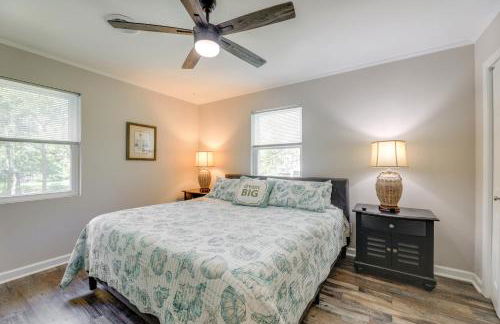 Lovely Emerald Isle Home, Walk to Beach! - Foto 11