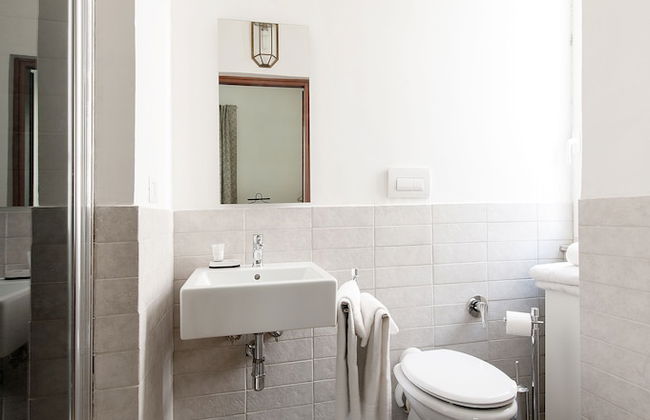 Rome Center Rooms - Photo 31