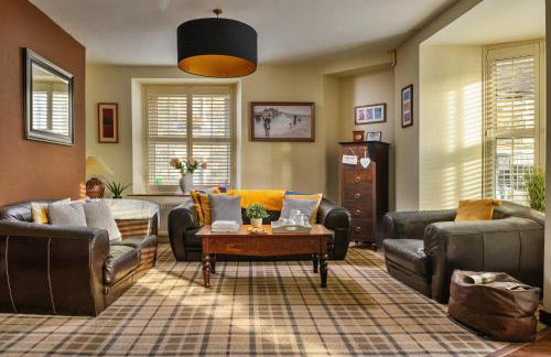 Finest Retreats - Awelon - Large Cottage to sleep 10 with Hot Tub - Foto 3