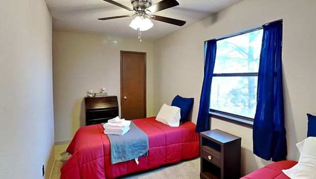 Fireside Cabin - Foto 4, Habitación