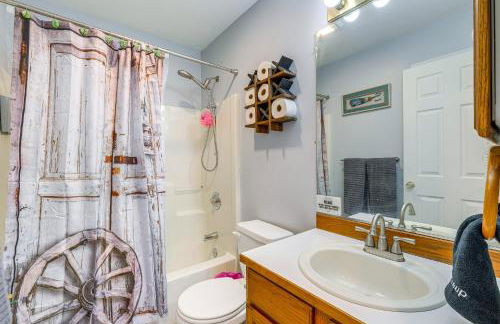 Family-Friendly Silverdale Home with Private Deck! - Foto 18