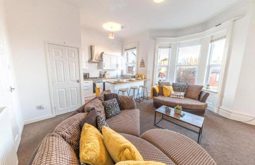 Cozy & Modern Accommodation in Barrow-in-Furness - Photo 1