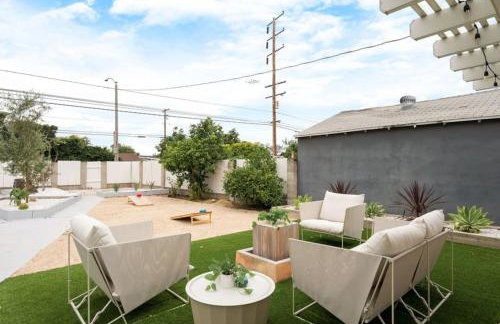 Stunning Retro Beach Oasis, Dual Living, Pool - Foto 55