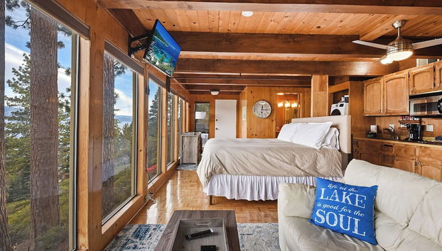 Stunning Views at Stargazer - Lakefront Studio - Foto 2, Imagen principal