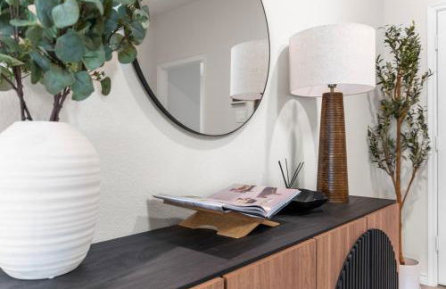 Luxurious 4-Bed Home with Pool Table & Nearby Pool - Foto 10