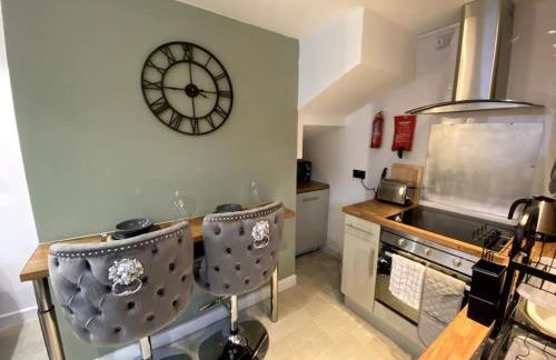 Cardiff Coach House with Hot Tub & Log Fire - Foto 10