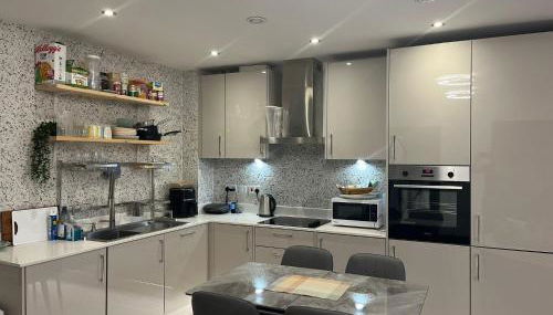 Host-Free Ensuite Double Bed by Heathrow - Foto 2