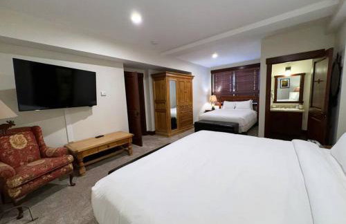 Luxury Townhome w/ Views, Private Jacuzzi & Garage - Foto 8