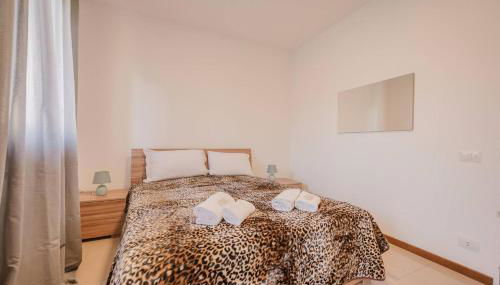 Unico Apt 3B, 2 ospiti, Parcheggio gratis, 10 minuti da Venezia - Photo 5